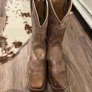 Brand new never worn cowgirl boots